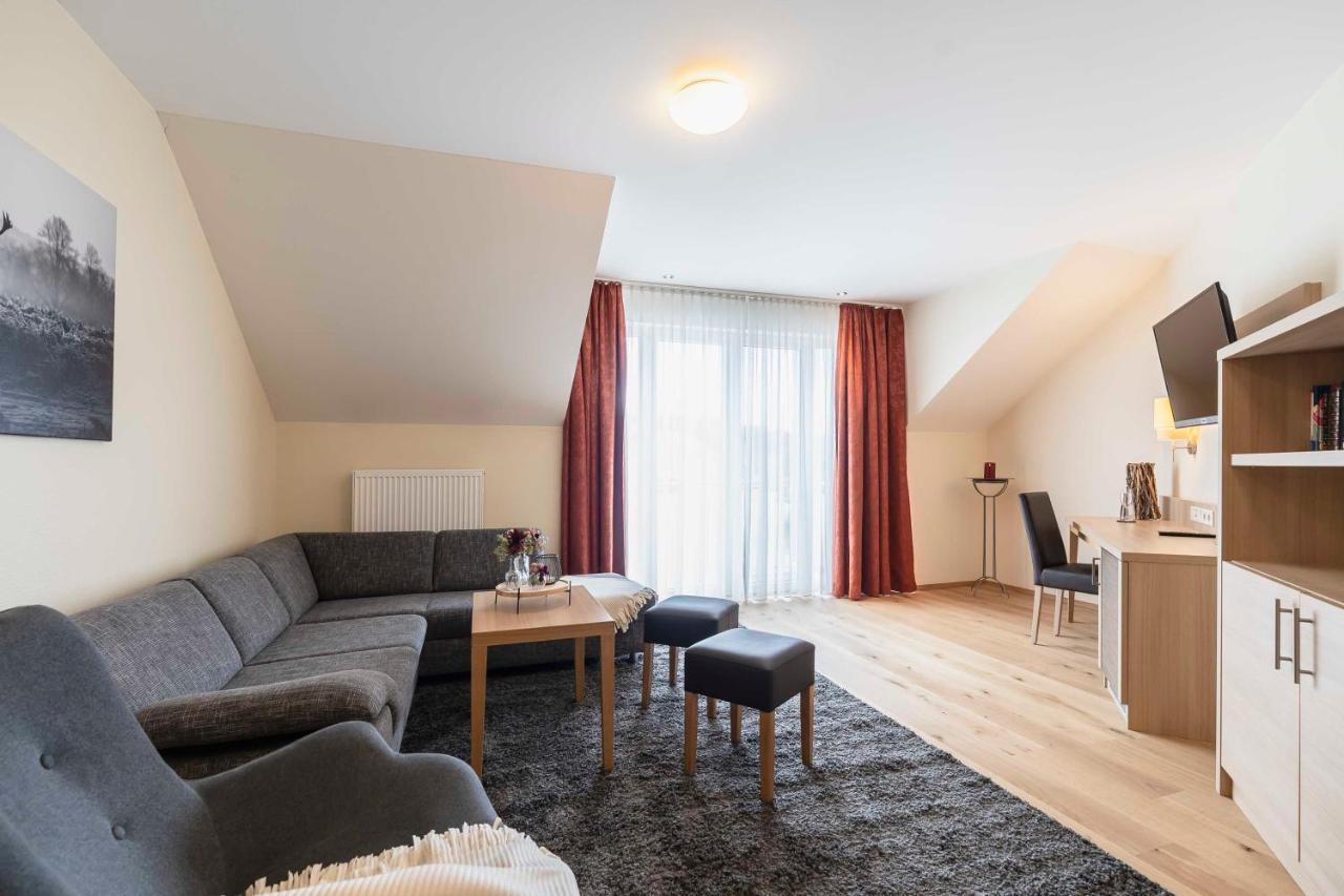 Hotel Dirsch Wellness & Spa Resort Emsing Eksteriør bilde