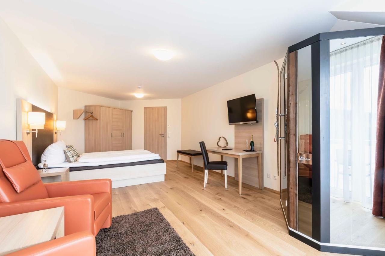 Hotel Dirsch Wellness & Spa Resort Emsing Eksteriør bilde