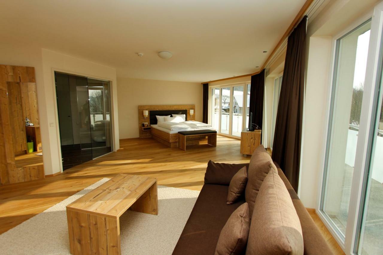 Hotel Dirsch Wellness & Spa Resort Emsing Eksteriør bilde