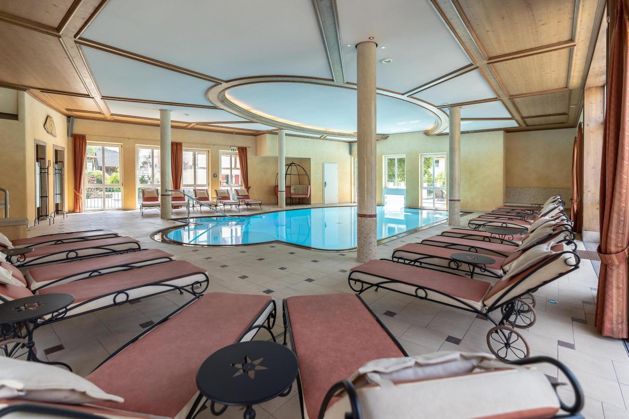 Hotel Dirsch Wellness & Spa Resort Emsing Eksteriør bilde